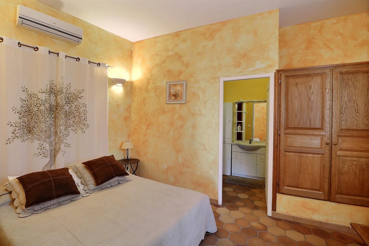 Bastide De La Treille Villa Montaren-et-Saint-Médiers Екстериор снимка