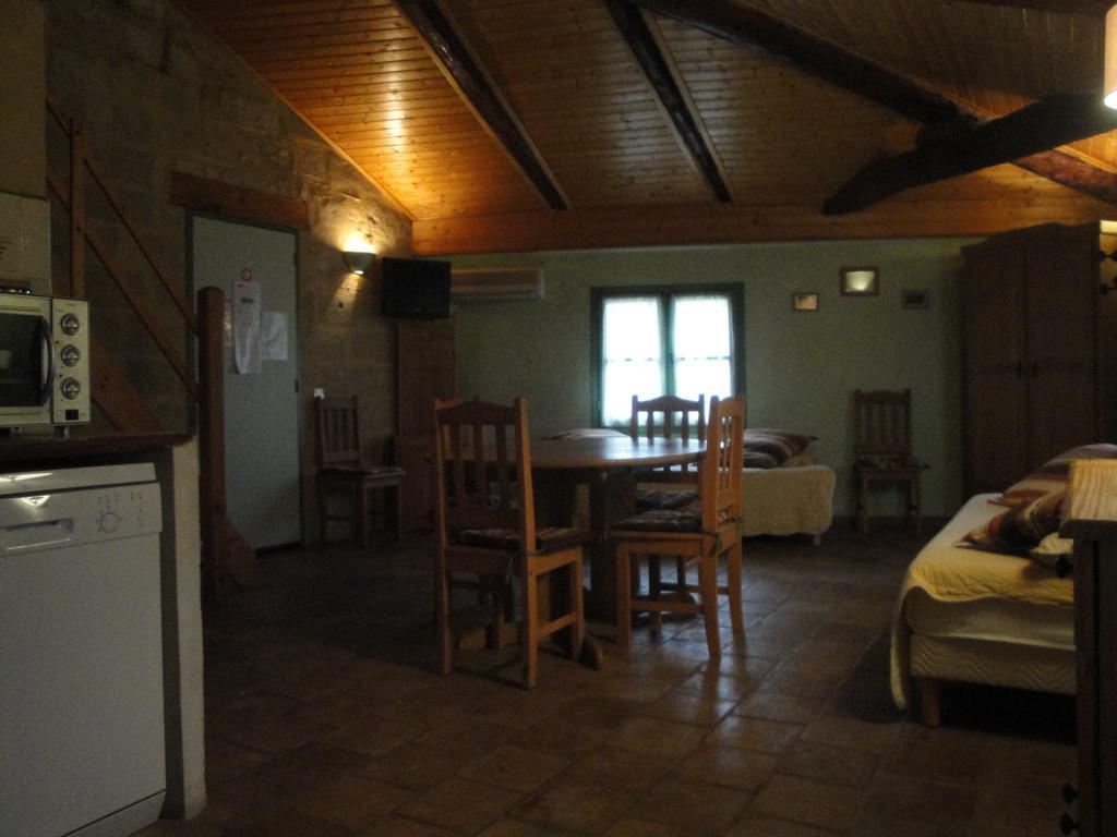 Bastide De La Treille Villa Montaren-et-Saint-Médiers Стая снимка