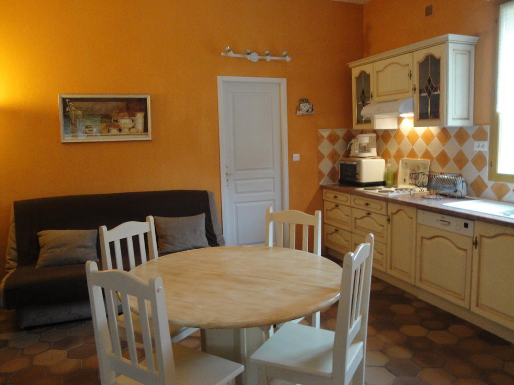 Bastide De La Treille Villa Montaren-et-Saint-Médiers Стая снимка