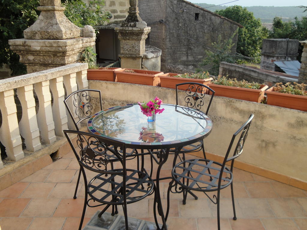 Bastide De La Treille Villa Montaren-et-Saint-Médiers Стая снимка